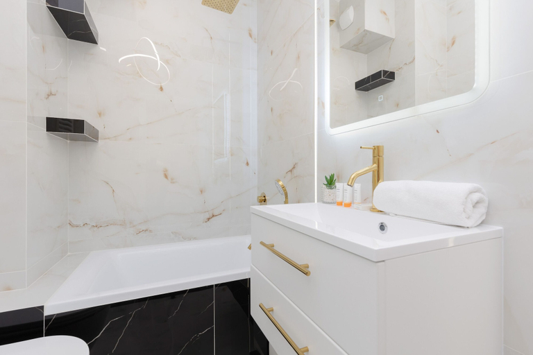 Bathroom 4, Glamour Studio by Renters Prestige, Warsaw