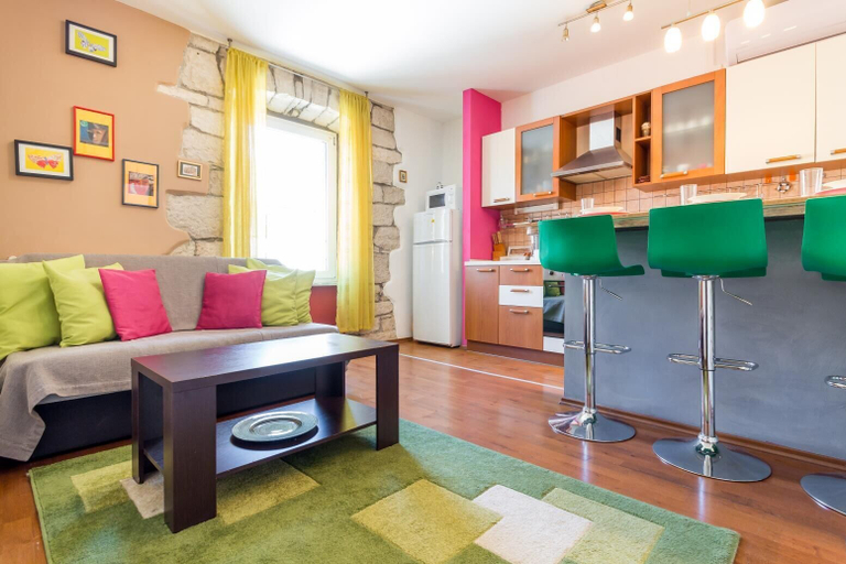 Others 4, Dante Square Apartment, Pula