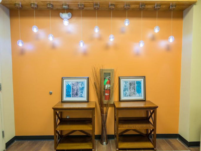 Lobby 5, Spacious Condos Steps Away from French Quarter, Orleans