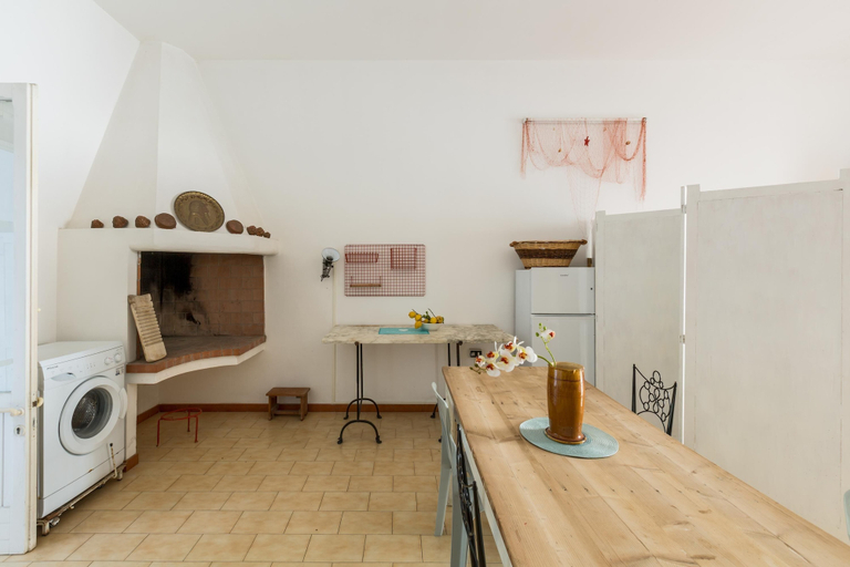 Others 4, 3821 VBR - Mono Rosa by Barbarhouse, Lecce