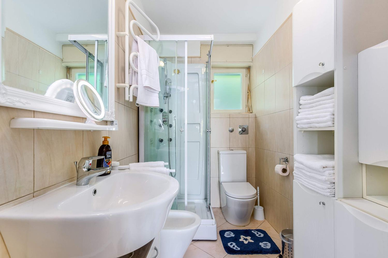Bathroom 3, Apartment Jasmina, Rijeka