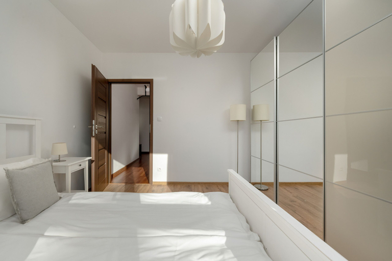 Bedroom 3, Modern Apartment in Wroclaw by Renters, Środa Śląska