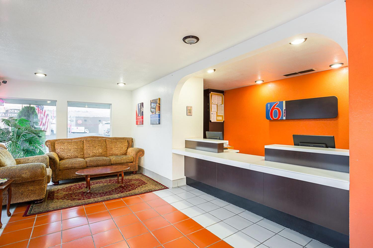 Public Area 2, Motel 6 Wenatchee, WA, Chelan