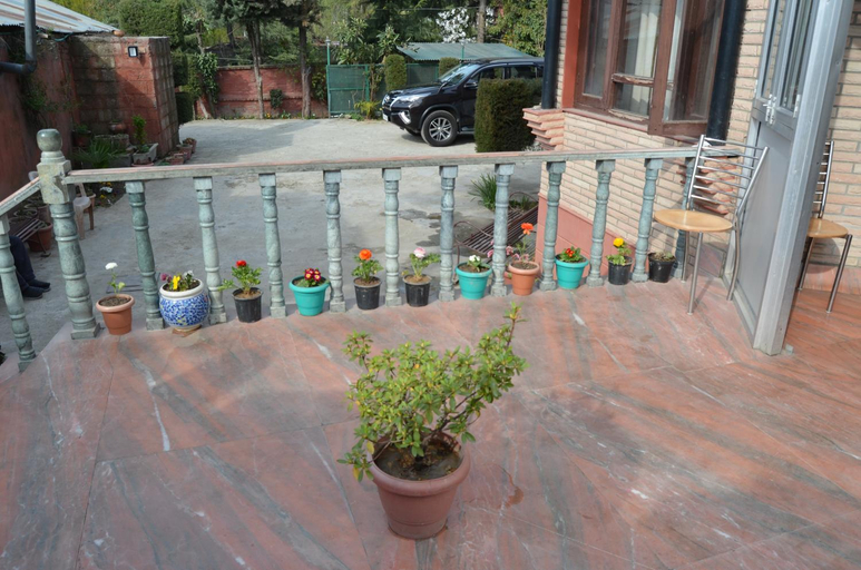 Others 4, zoz 3s1, Srinagar