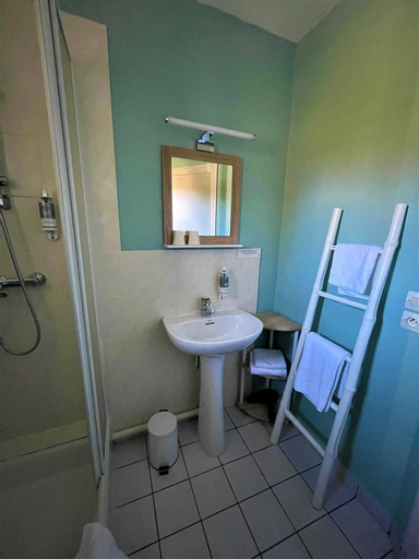 Bathroom 2