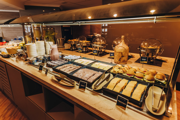 Food & Drinks 11