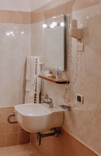 Bathroom 3, San Raffaele Hotel Restaurant & Resort, Potenza