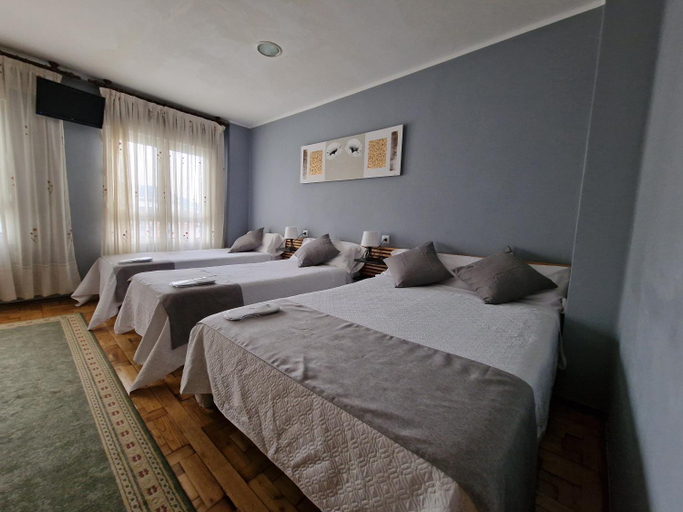 Others 1, Hostal Fidalgo, Asturias