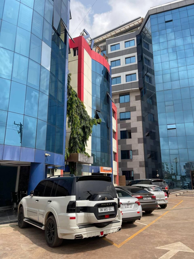 Exterior & Views, Luxurious 1 Bedroom Apartment with Pool, Accra