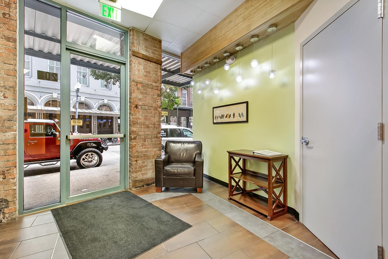 Others 4, Spacious Condos Steps Away from French Quarter, Orleans