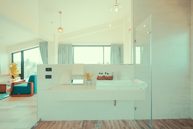Bathroom 3, Shark Bed and Breakfast, Pingtung