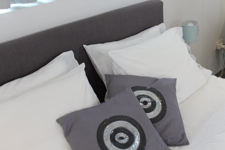 Bedroom, Studio cosy et climatise, Liège