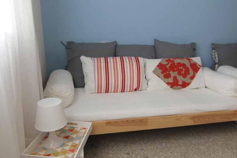 Bedroom, Robin's nest, Lucca
