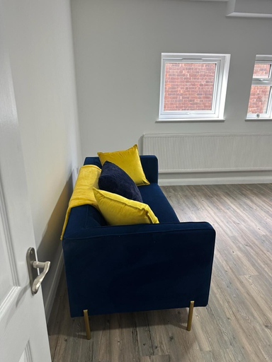 Others 5, Immaculate 1-bed Apartment in Northampton, Northamptonshire