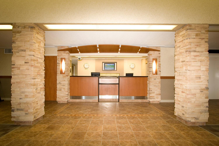 Public Area 2, Woodlands Inn & Suites, Northern Rockies