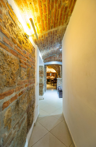 Others 5, Kronhaus, Brasov