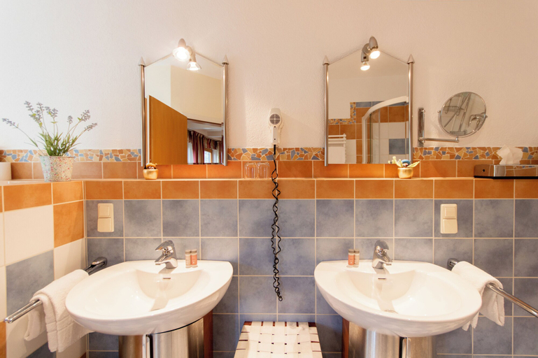 Bathroom 4