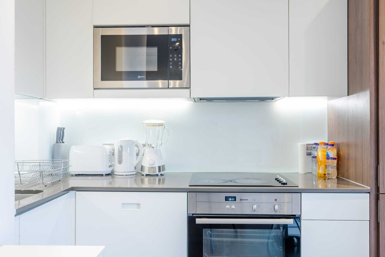 Others 5, Beautiful 2-bed Apartment in London, London