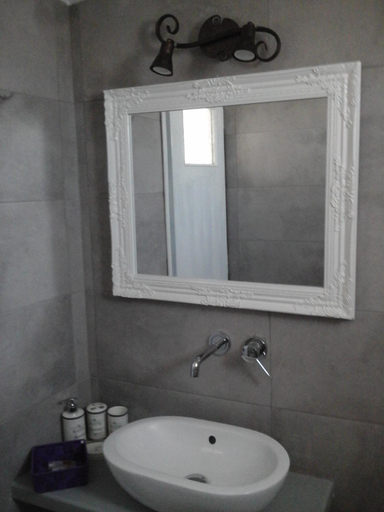 Bathroom 3, Grande Murano, South Aegean