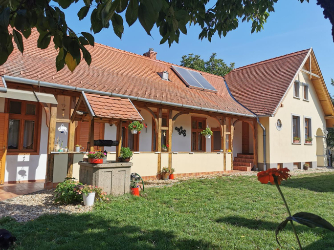 Others 4, Aromaporta, Szombathely