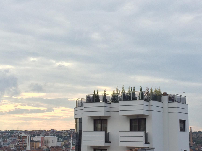 Others 5, Bentley Apartments, Priština