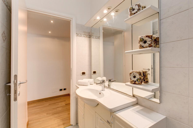 Bathroom 3, M&L Apartments - Caracalla Holiday , Rome