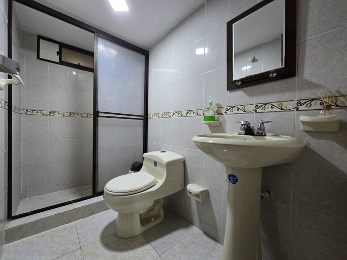 Bathroom 3, Apartamento Suri Salcedo, Barranquilla