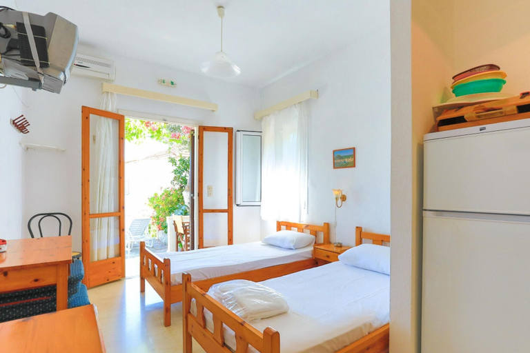 Room 2, Faros Epta in Gaios With 1 Bedrooms and 1 Bathrooms, Ionian Islands
