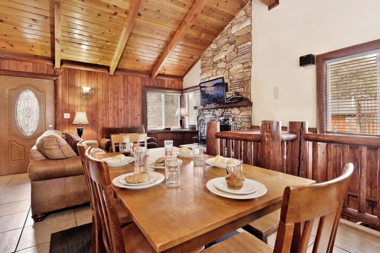Dining Room 6