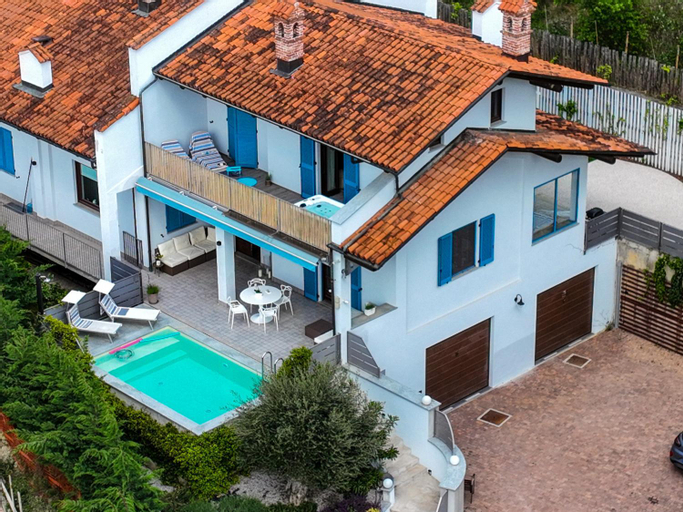 Villa Monforte Barolo with private pool - LANGHE GATEWAY, Cuneo