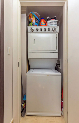 Others 4, Top Floor Corner Condo w Amazing Views 2BR 3BA
