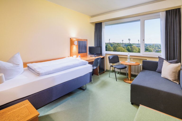 Bedroom 4, Garden Hotel Krefeld, Krefeld