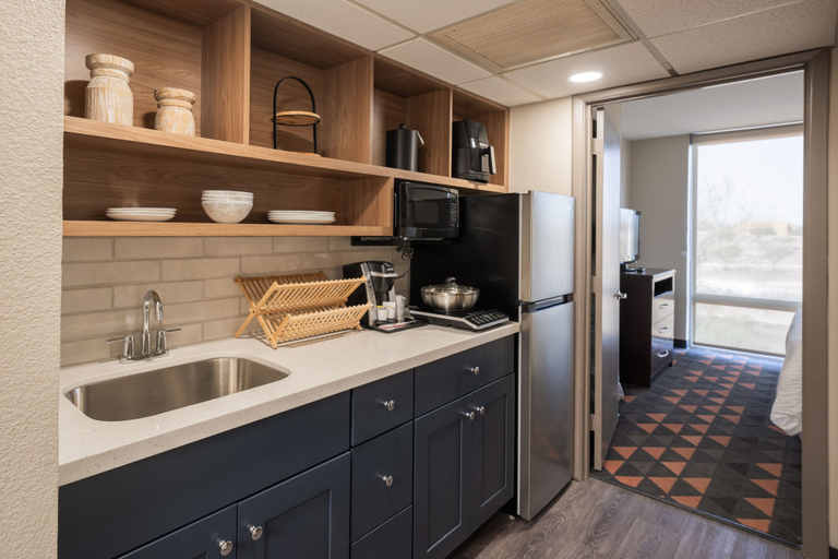 Others 5, South Country Suites, Maricopa