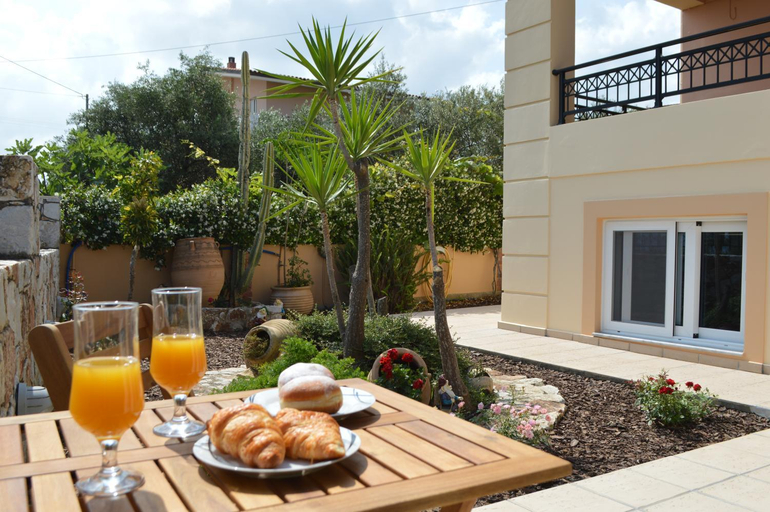 Food & Drinks, Antony Home, Crete