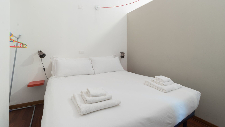 Others 2, Italianway Easy - Paisiello 4 A, Milano