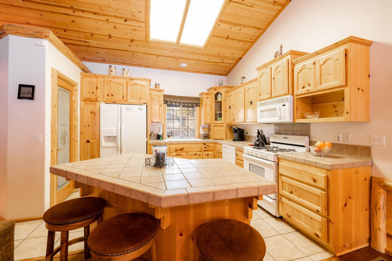 Dining Room 6