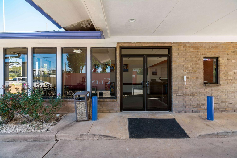 Exterior & Views 2, Motel 6 Freeport, TX, Brazoria