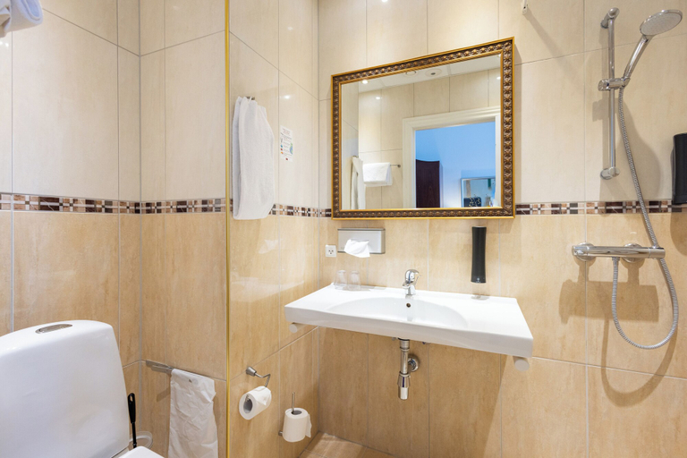 Bathroom 4, Milling Hotel Park, Middelfart