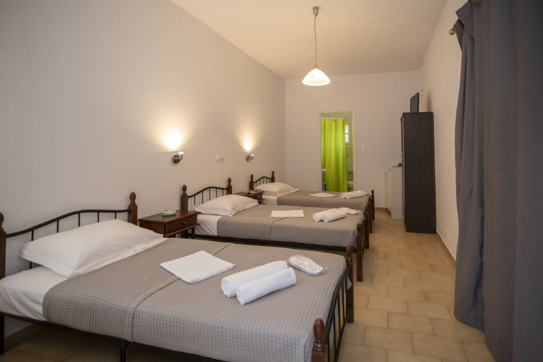 Bedroom 3, Prasini Gonia, South Aegean