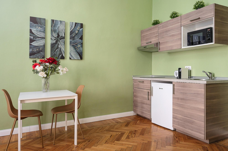 Room 5, Italianway - Monza 39 - C, Milano