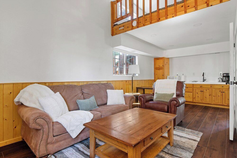 Others 4, Twin Pines Lodge #2458, San Bernardino