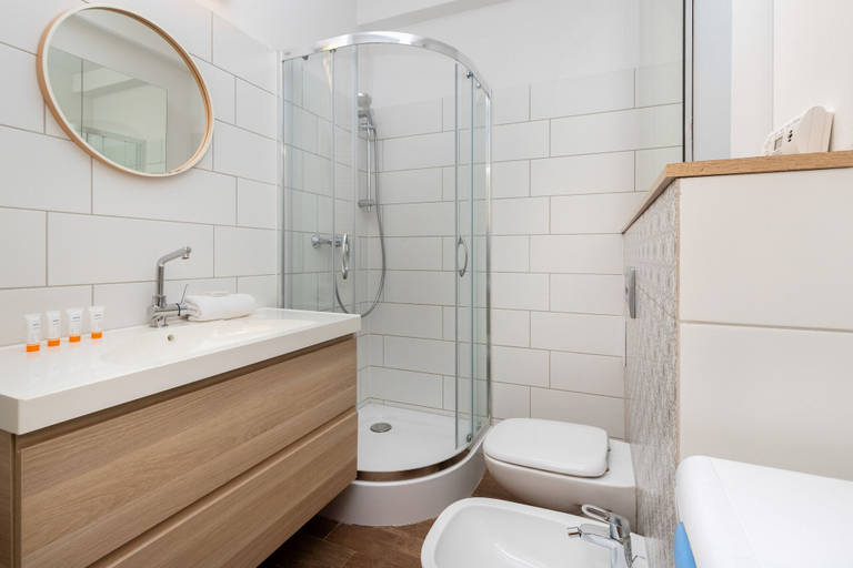 Bathroom 4, Beige Studio for 4 in Gdynia by Renters, Gdynia
