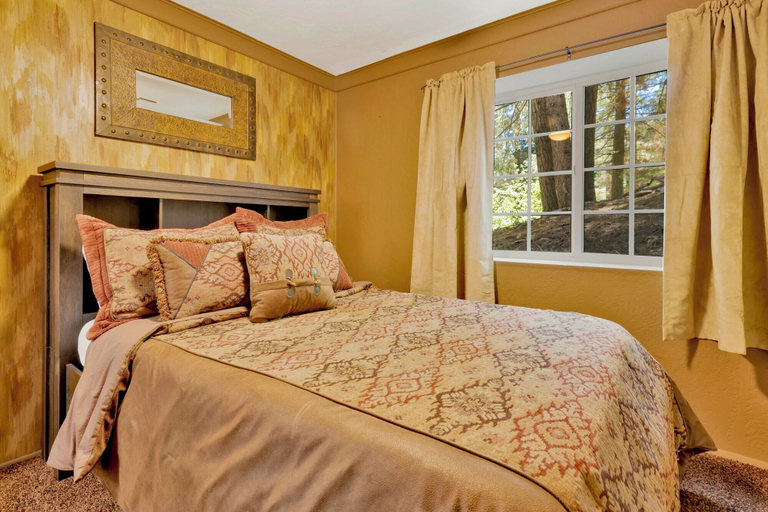 Bedroom 3, Club View Pines #2105, San Bernardino