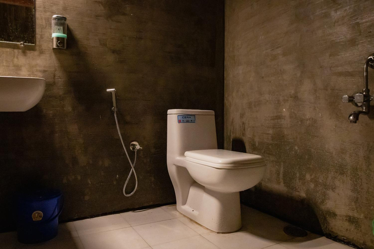 Bathroom 3, Commune 18 Resort - Chikmaglur, Chikmagalur