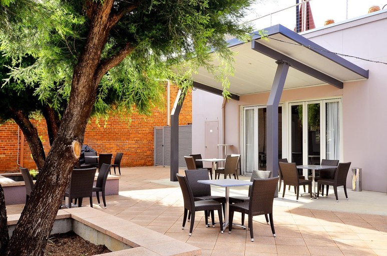 Food & Drinks 5, Mackellar Motel, Gunnedah