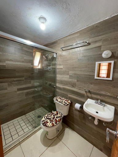 Bathroom 3, Cabaã±as Los Pirineos, Mazamitla