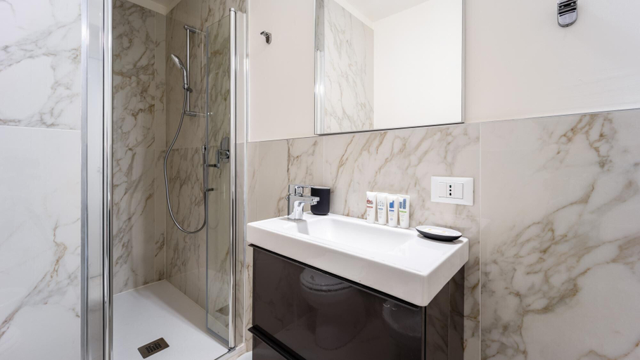 Room 2, Italianway - The B Village Superior - 44, Milano