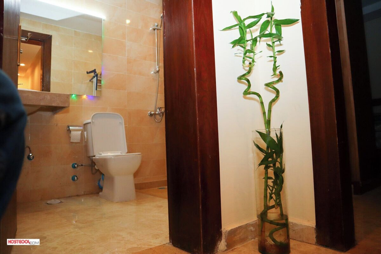 Bathroom 5, Hostgool Beach Chalets Mirage Bay Resort & aqua park, Safaja