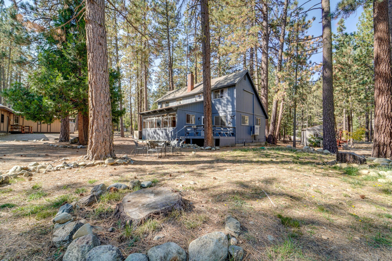 Exterior & Views 2, Graeagle Vacation Rental Cabin w/ Game Room!, Plumas