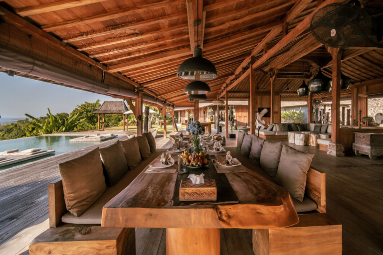 Food & Drinks 5, Palatial Wooden Villa, 4br, Lovina, Buleleng